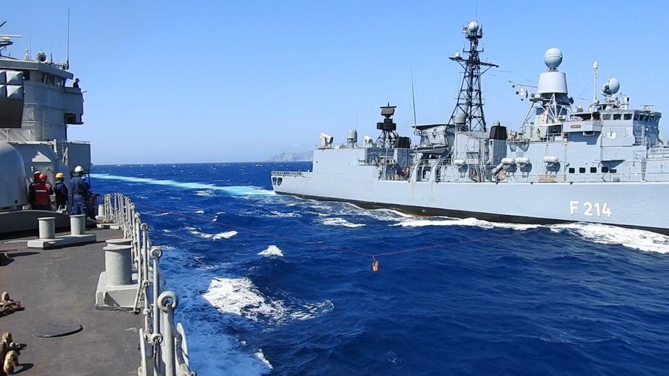Συνεκπαίδευση PASSEX (Passing Exercise) της φρεγάτας «Κουντουριώτης» με τη γερμανική φρεγάτα FGS LUBECK -Φωτογραφία: EUROKINISSI/ΓΕΕΘΑ