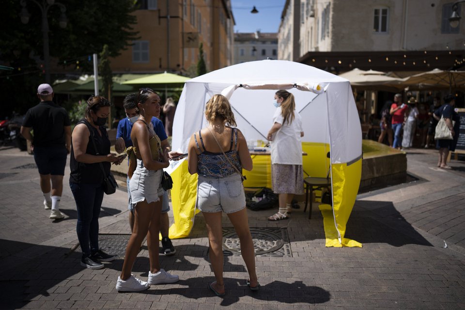 «Πονοκέφαλος» για τους επαγγελματίες της χώρας / Φωτογραφία: AP Photos