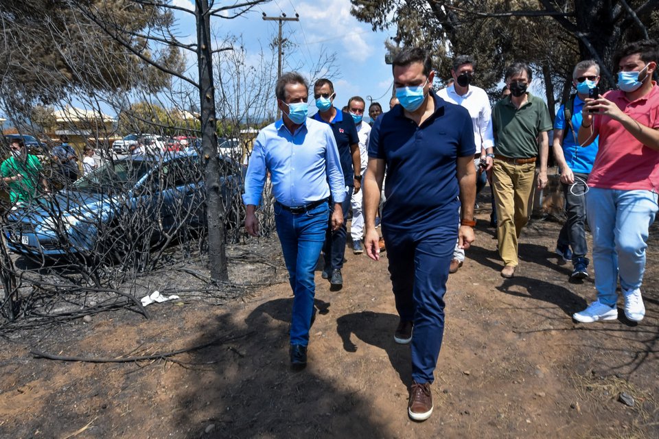 Ο πρόεδρος του ΣΥΡΙΖΑ επισκέφθηκε τις περιοχές που έπληξε η φωτιά / Φωτογραφία: Eurokinissi/ilialive.gr-ΓΙΑΝΝΗΣ ΣΠΥΡΟΥΝΗΣ