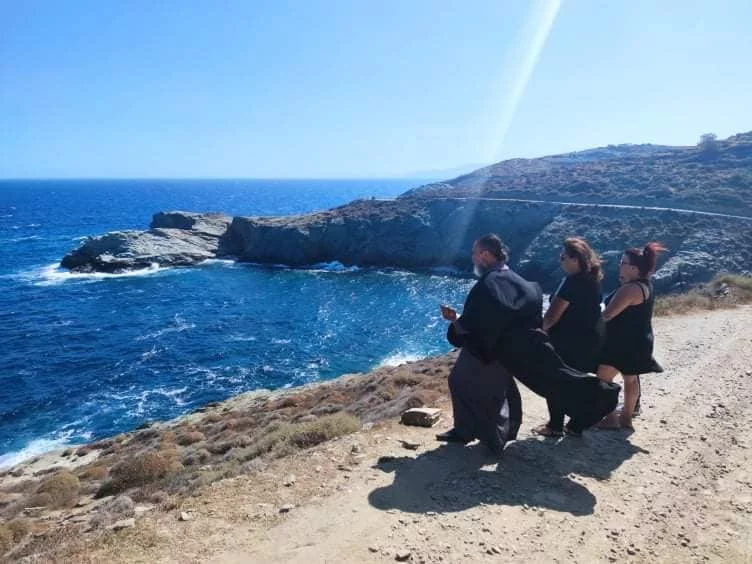 τρισάγιο Γαρυφαλλιά Φολέγανδρος