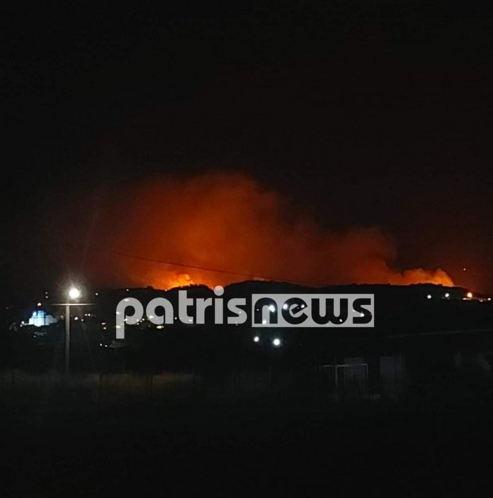 Δέος δημιουργεί το μέτωπο που καλπάζει / Φωτογραφία: patrisnews.com