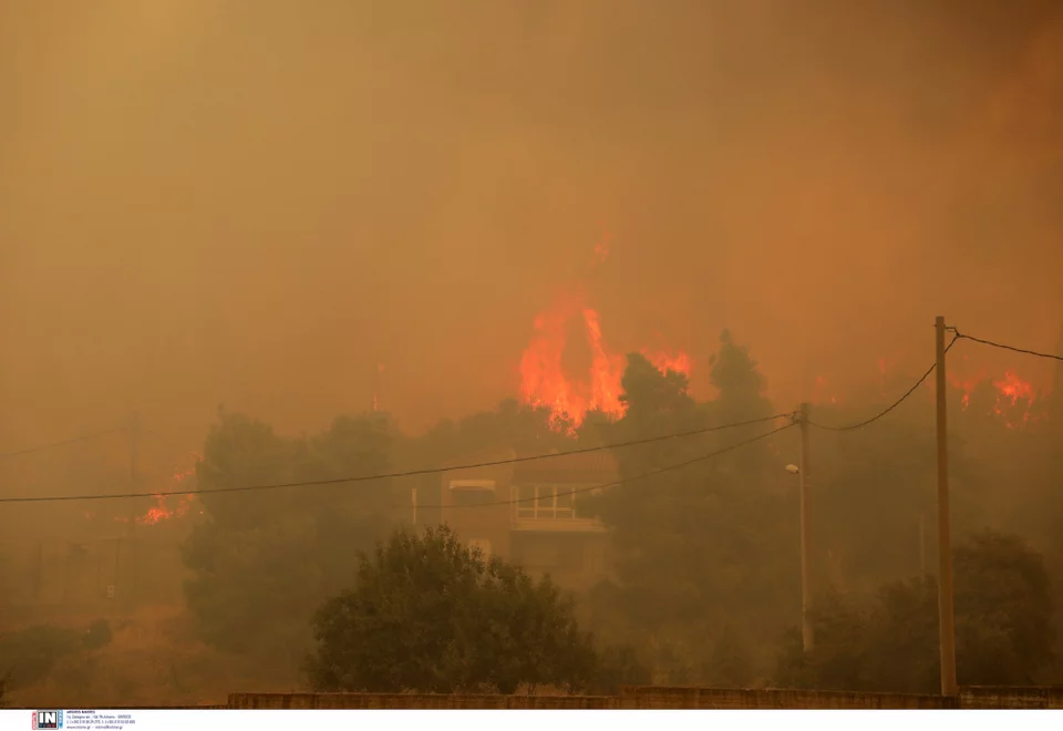 Κινδύνεψαν σπίτια λόγω της μεγάλης πυρκαγιάς 