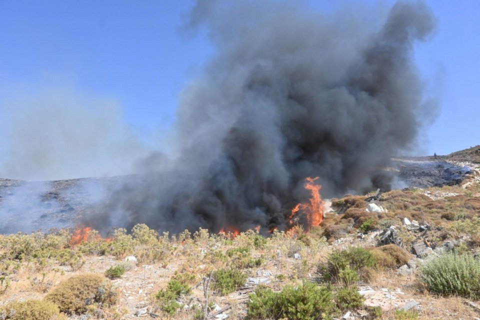 Δύσβατη η περιοχή στην οποία καίει η φωτιά / Φωτογραφία: kosnews24.gr