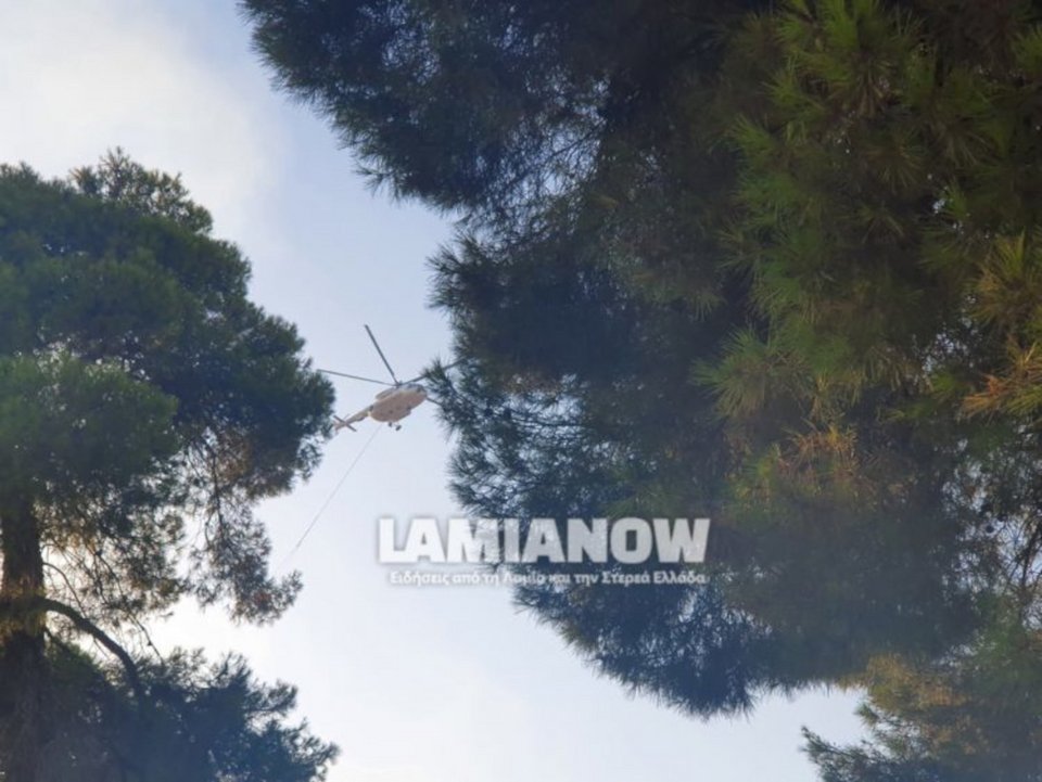 Ρίψεις νερού από αέρος / Φωτογραφία: lamianow.gr