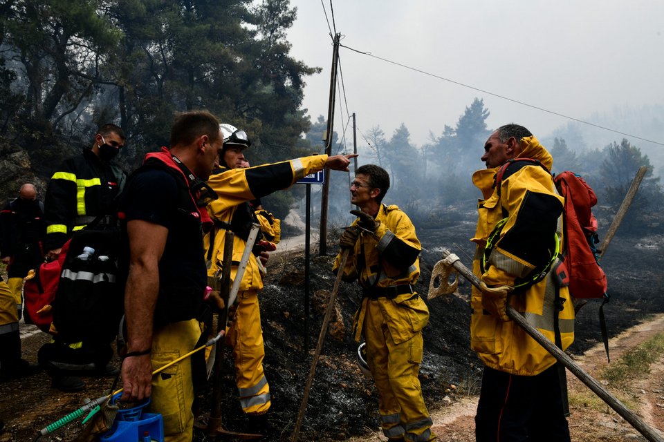 Νομίζαμε πως καιγόταν ολόκληρη η Ελλάδα, λένε οι Γάλλοι πυροσβέστες / Φωτογραφία: EUROKINISSI/ΤΑΤΙΑΝΑ ΜΠΟΛΑΡΗ