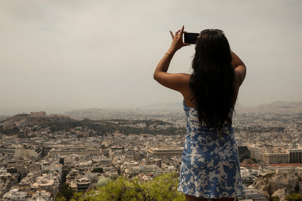 Σύννεφο καπνού σκεπάζει την Αθήνα / Φωτογραφία: Εurokinissi