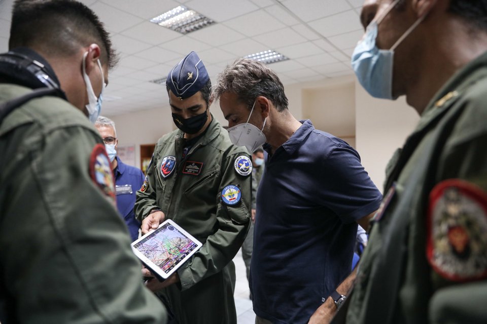 Κυριάκος Μητσοτάκης στην 112 Πτέρυγα Μάχης