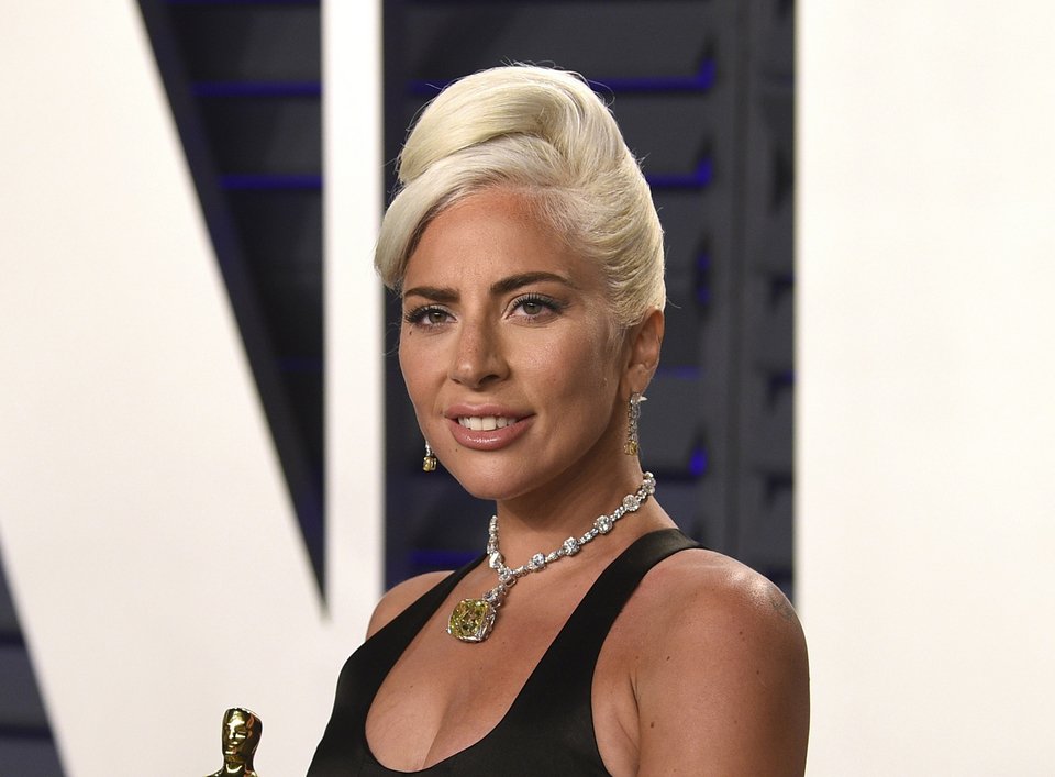 Η Lady Gaga με το περίφημο κίτρινο διαμάντι