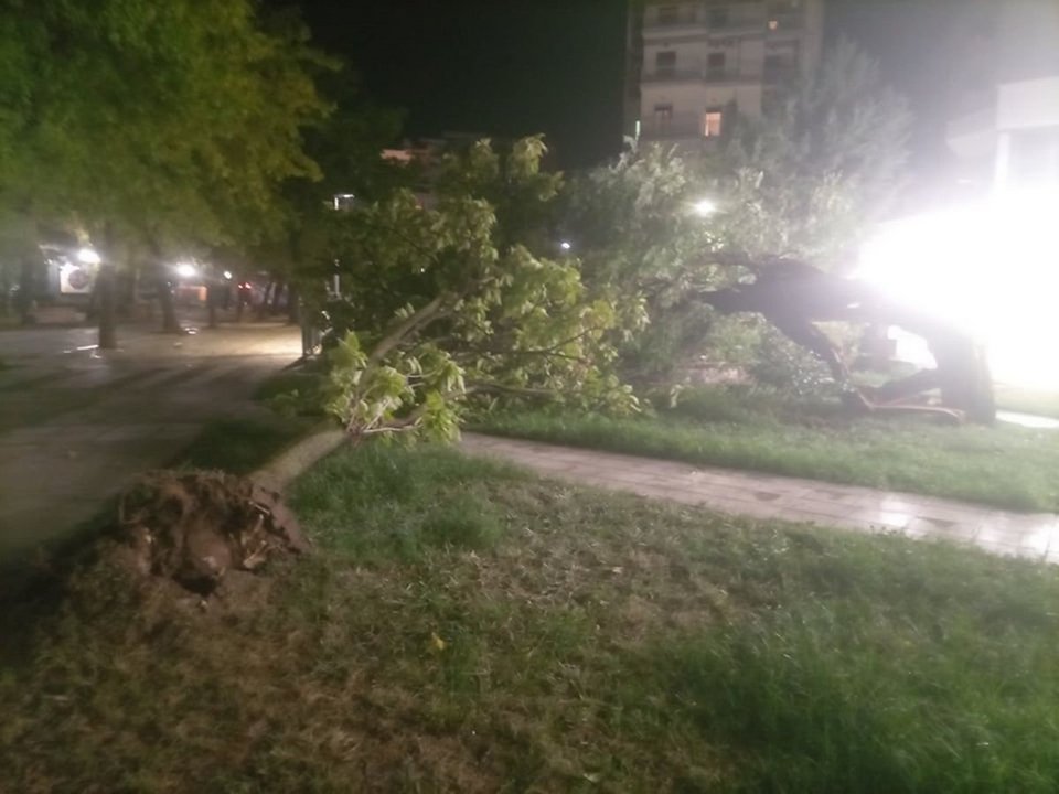 Λάρισα καταστροφές μπουρίνι