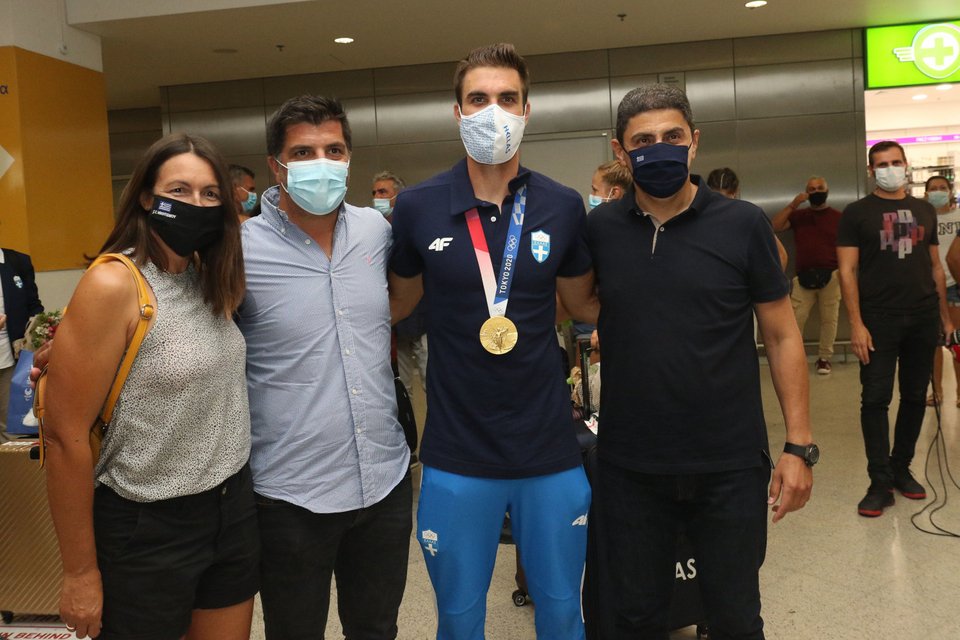 Στέφανος Ντούσκος επέστρεψε Ελλάδα χρυσό μετάλλιο