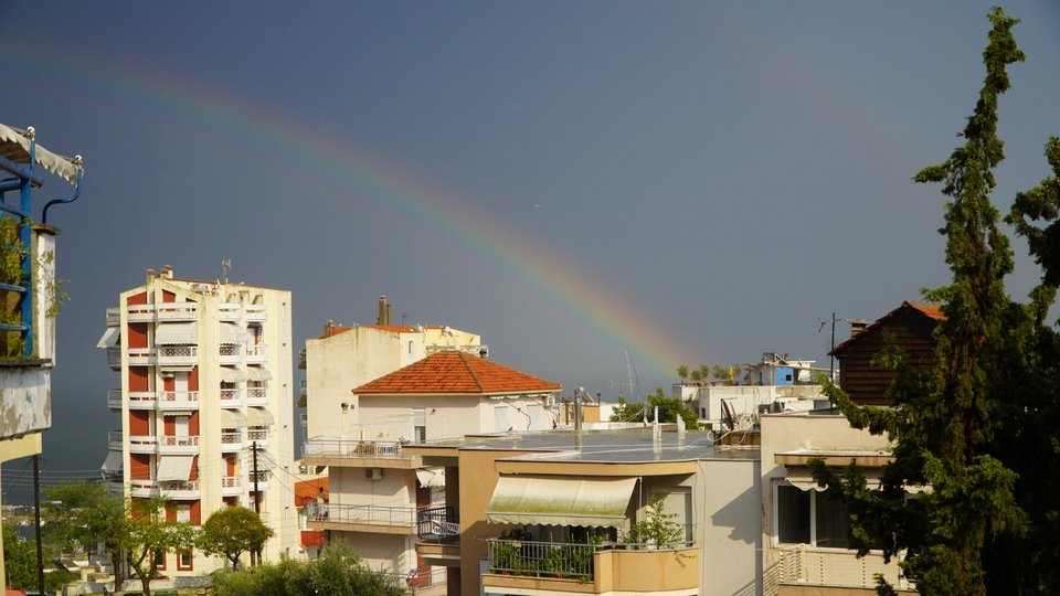 Ουράνιο τόξο μετά το μπουρίνι που έπληξε την Καβάλα