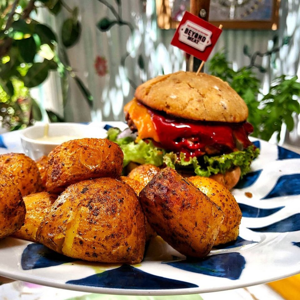 Pernera Beyond Μπέργκερ για vegan μενού.