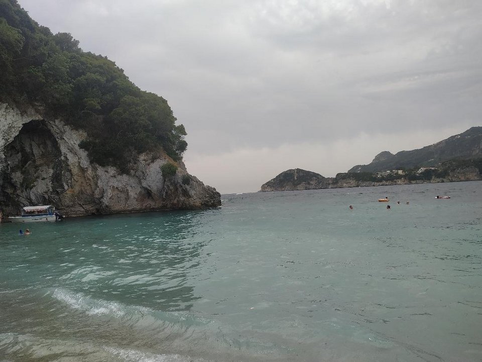 παραλία Ροβινιά