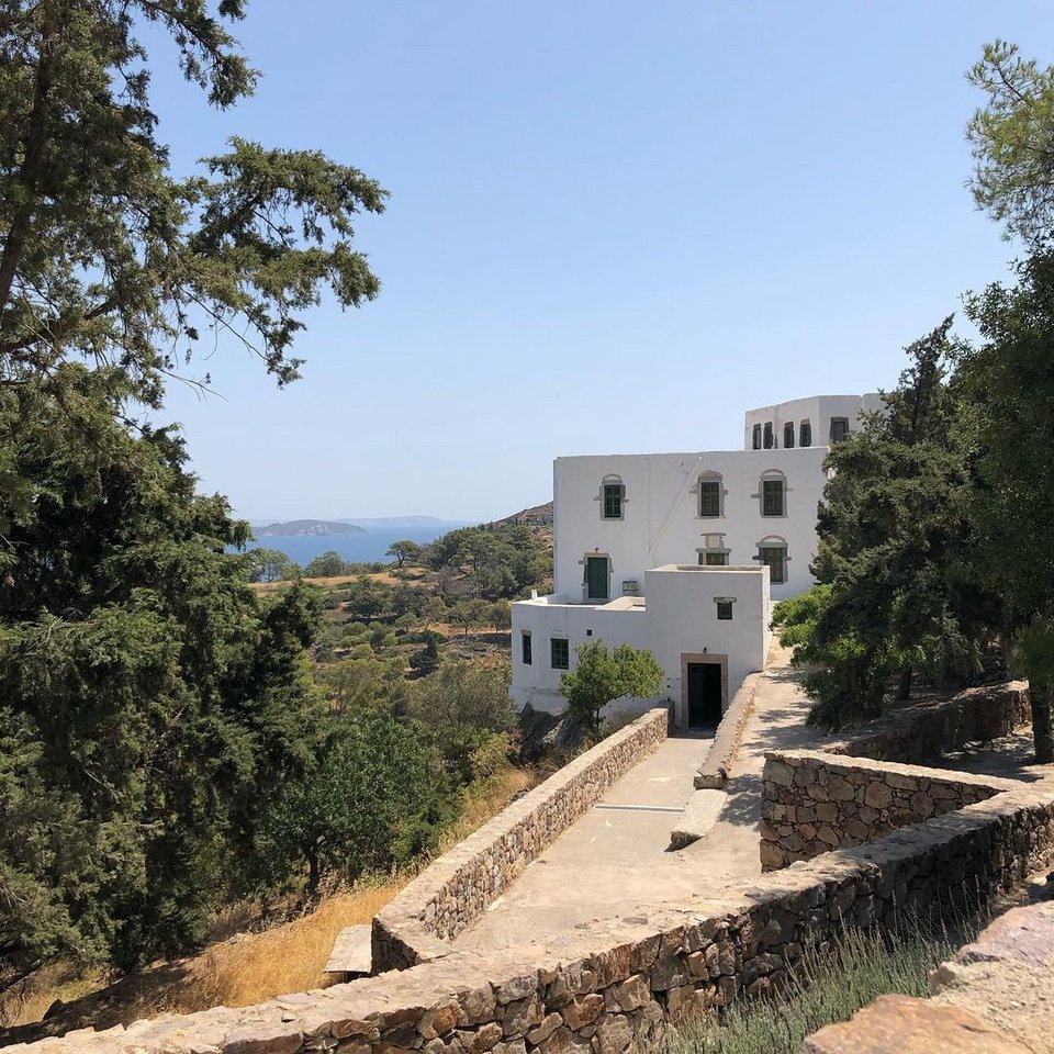 To Ιερό Σπήλαιο της Αποκάλυψης στην Πάτμο