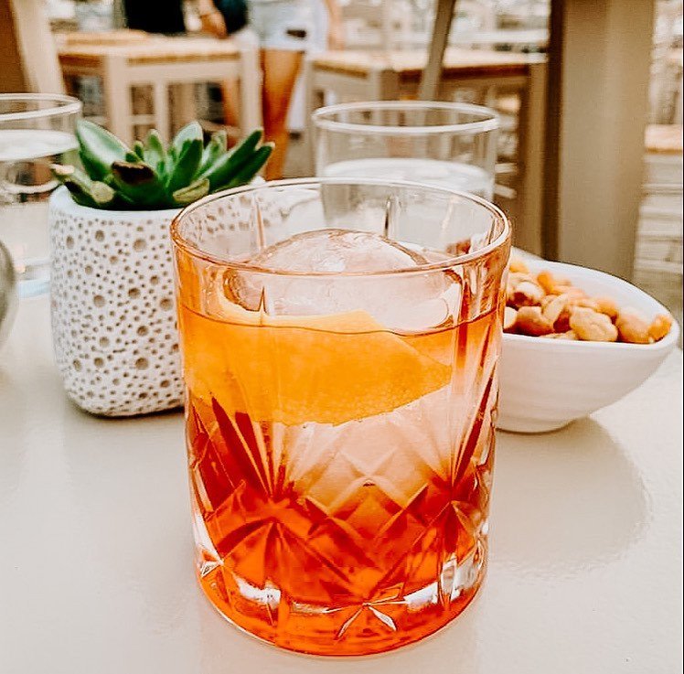 Stoa Theo's Bar