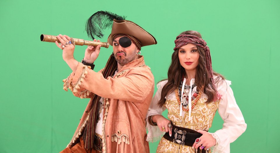 Ο Πέτρος Πολυχρονίδης και η Νατάσα Κουβελά, πειρατές