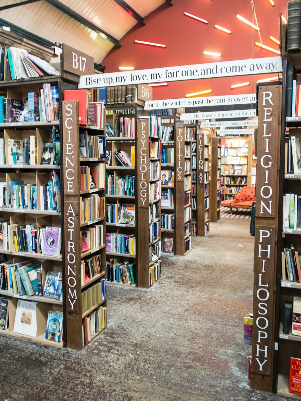 Το εσωτερικό του Barter Books
