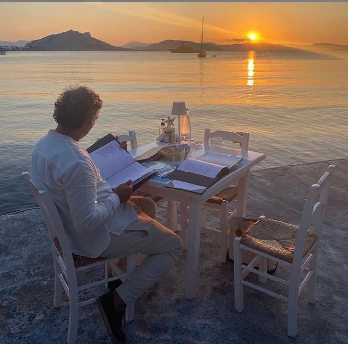 Φωτογραφία που ανήρτησε ο Γιόνας Κάουφμαν στο Instagram από τις διακοπές του στην Ελλάδα πριν το ρεσιτάλ.