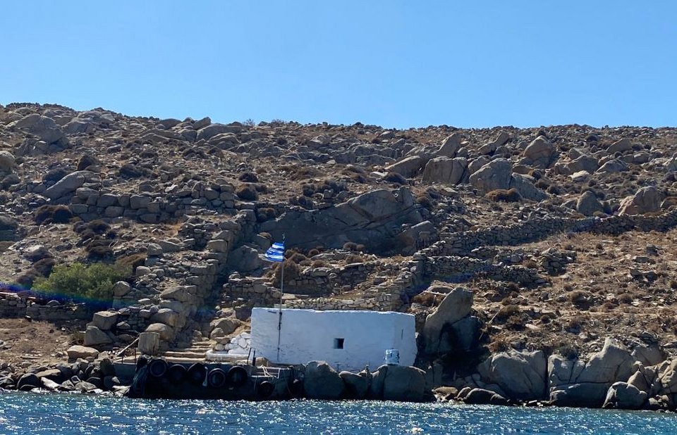 Μετά την Δήλο, το κλιμάκιο του ΥΠΠΟΑ επισκέφθηκε τη Ρήνεια