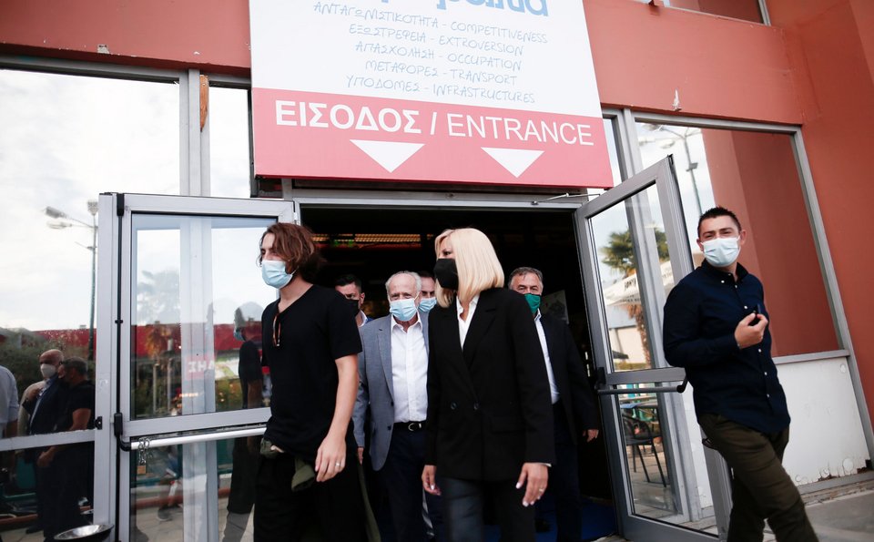 Την πρόεδρο του ΚΙΝΑΛ συνόδευσαν στελέχη του κόμματος / Φωτογραφία: Intimenews-ΧΗΡΑΣ ΑΧΙΛΛΕΑΣ