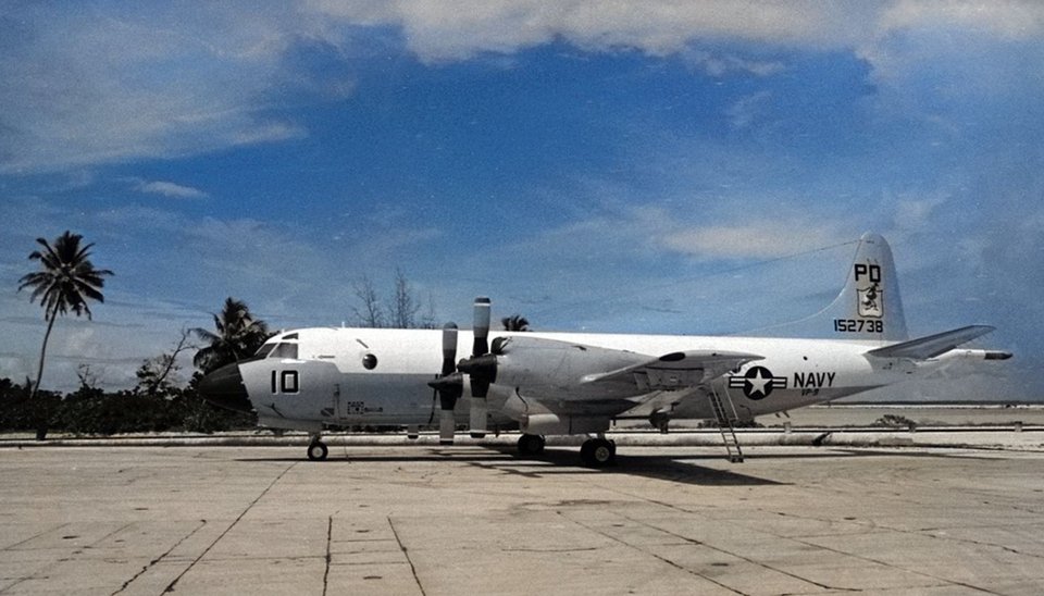 Ένα αεροσκάφος P-3 Orion του Πολεμικού Ναυτικού των ΗΠΑ στο αεροδρόμιο Ντιέγκο Γκαρσία το 1976