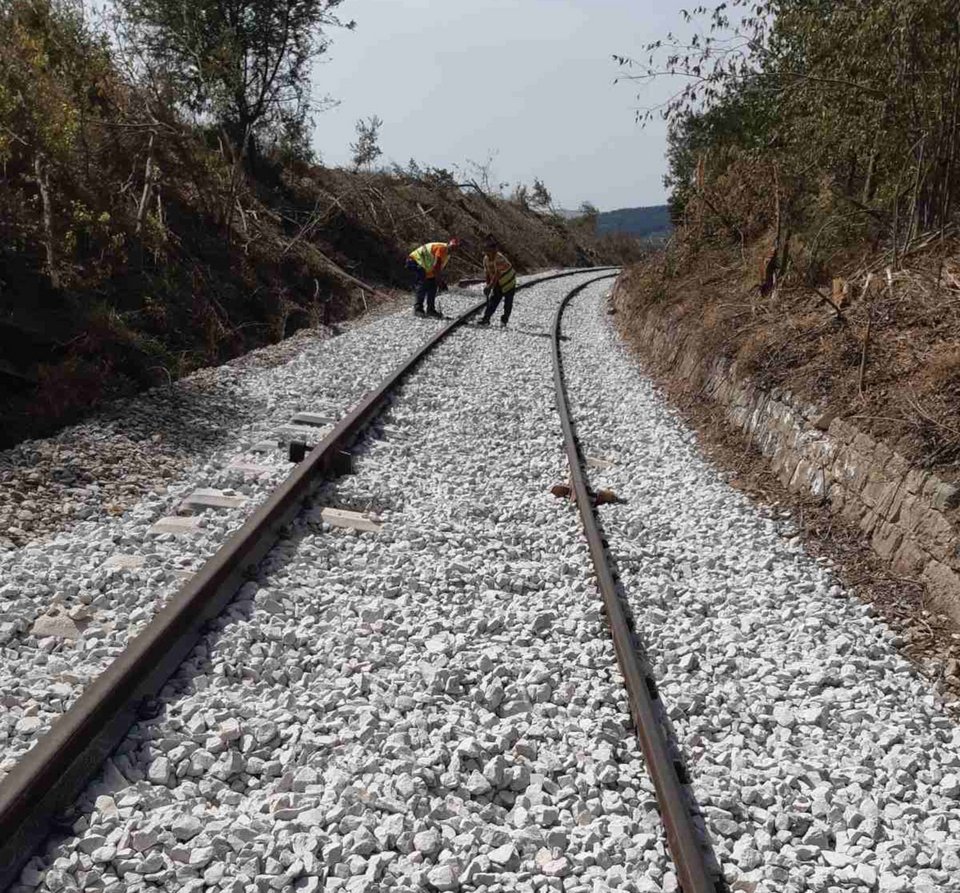 Εργασίες για την αποκατάσταση των ζημιών / Φωτογραφία: ΟΣΕ