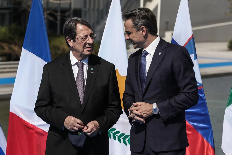 Ο Κύπριος πρόεδρος Νίκος Αναστασιάδης με τον Κυριάκο Μητσοτάκη