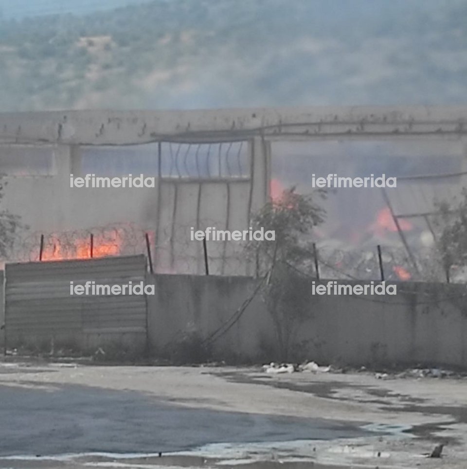 φωτιά σε εργοστάσιο ξυλείας στον Ασπρόπυργο 22/9/2021