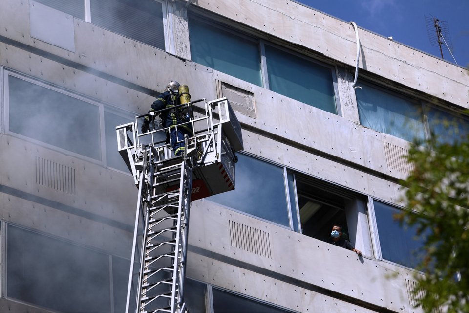 φωτιά κτίριο κέντρο Αθήνας Πέμπτη 2 Σεπτεμβρίου
