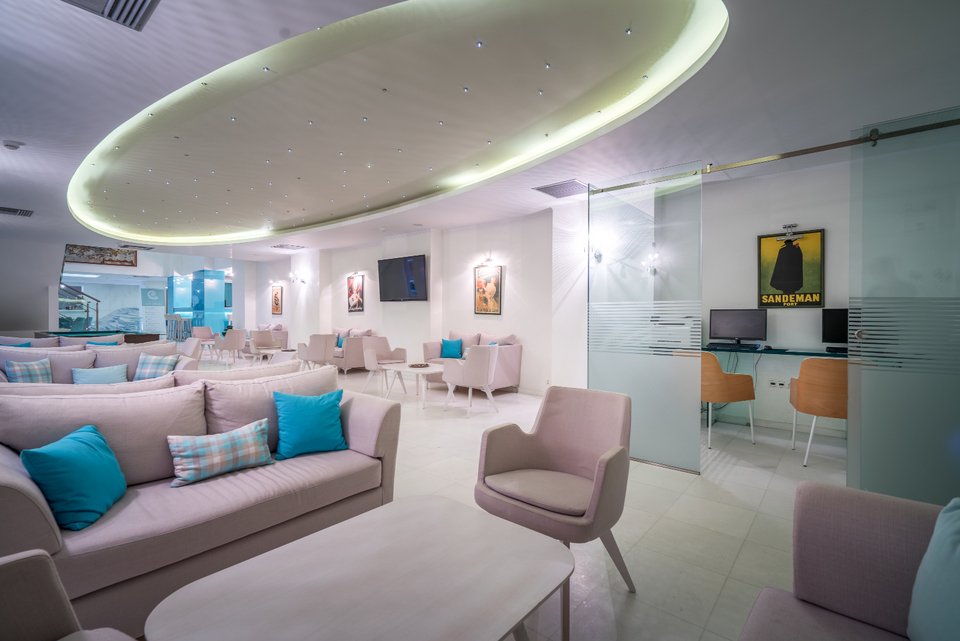 Το lobby του Galaxy Beach Resort
