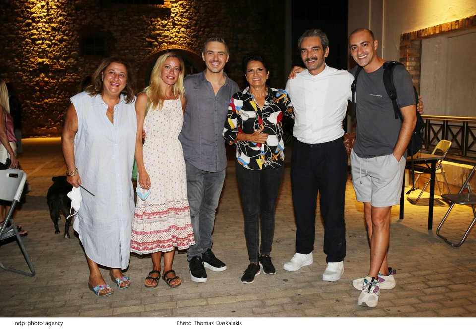  Ελισάβετ Κωνσταντινίδου, Ζέτα Μακρυπούλια, Μιχάλης Χατζηγιάννης, Άλκηστις Πρωτοψάλτη, Κωνσταντίνος Δέδες, Θανάσης Αλευράς 