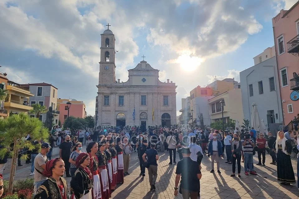 Μίκης Θεοδωράκης