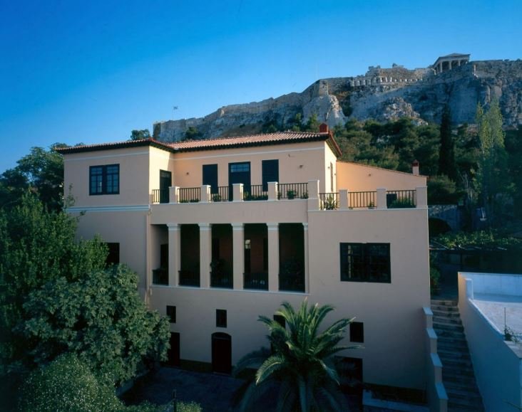 Αύλειος Χώρος Μουσείου Ιστορίας Πανεπιστημίου Αθηνών