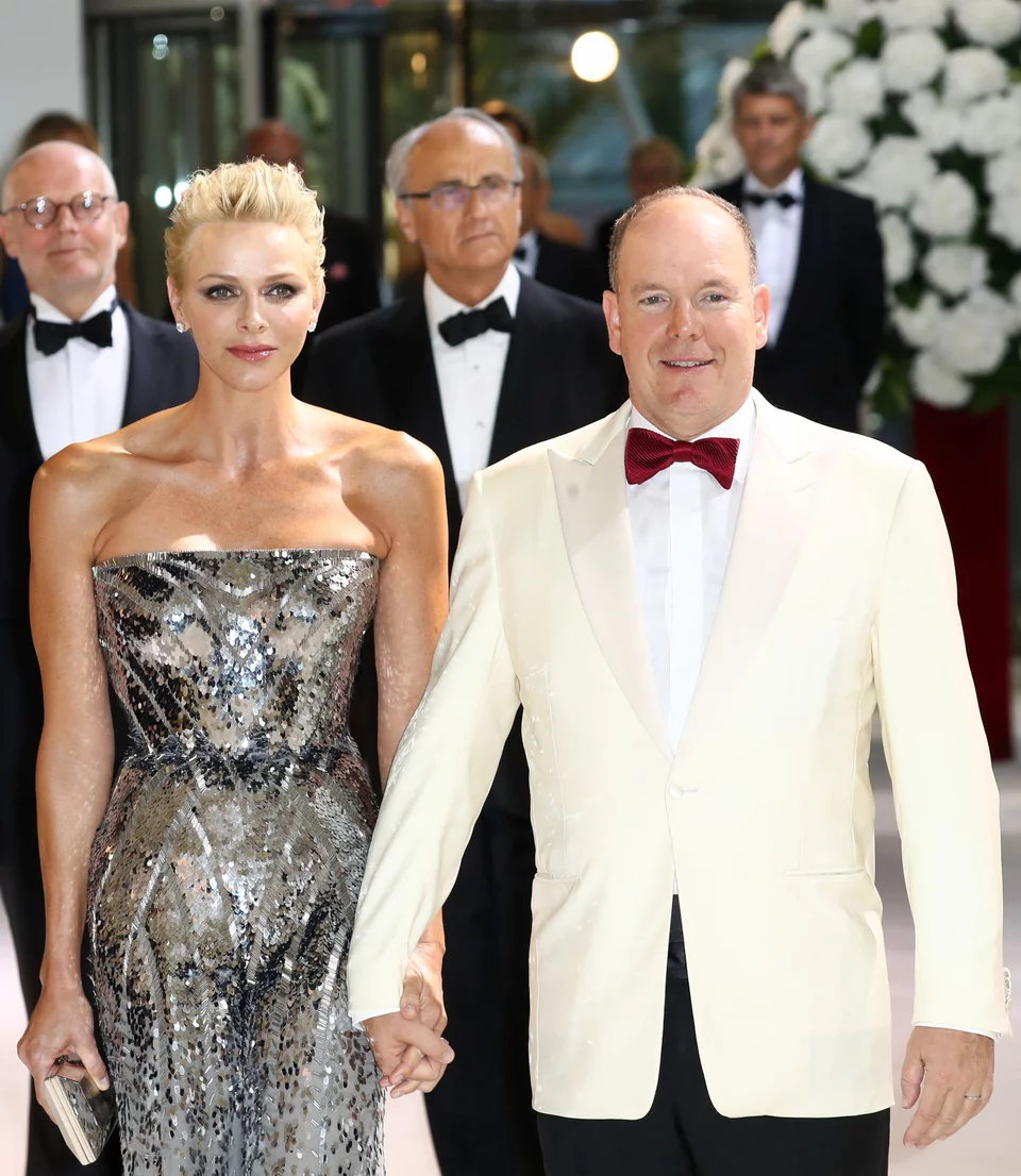 Αλβέρτος και Σαρλίν από προηγούμενη εμφάνισή τους στο γκαλά του Ερυθρού Σταυρού