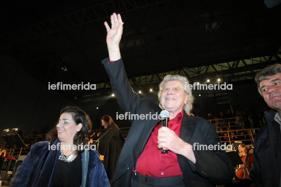 Η Ελισάβετ Παπαγεωργίου με τον Μίκη Θεοδωράκη