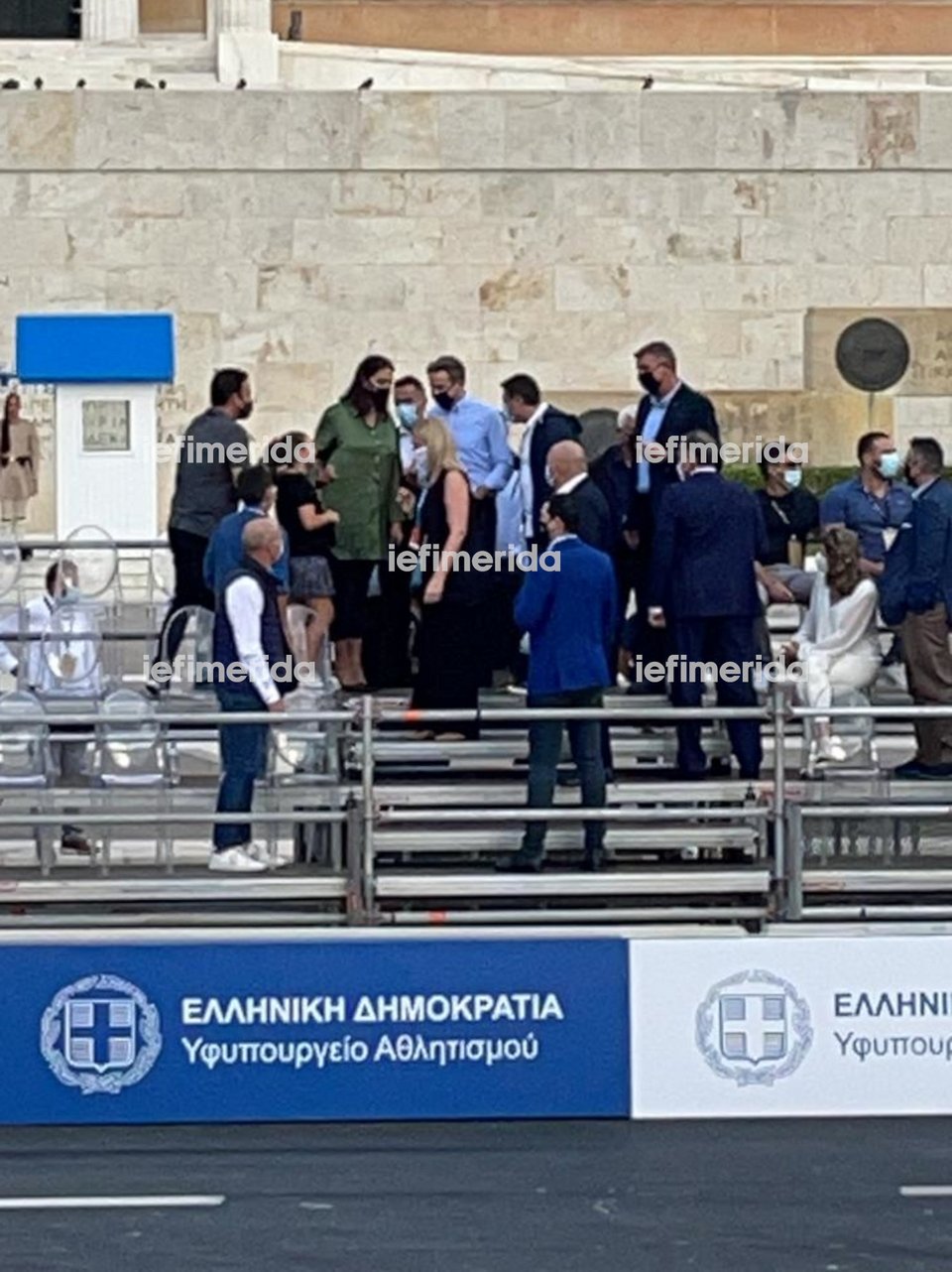 Ο Κυριάκος Μητσοτάκης στην Πλατεία Συντάγματος, για την ειδική