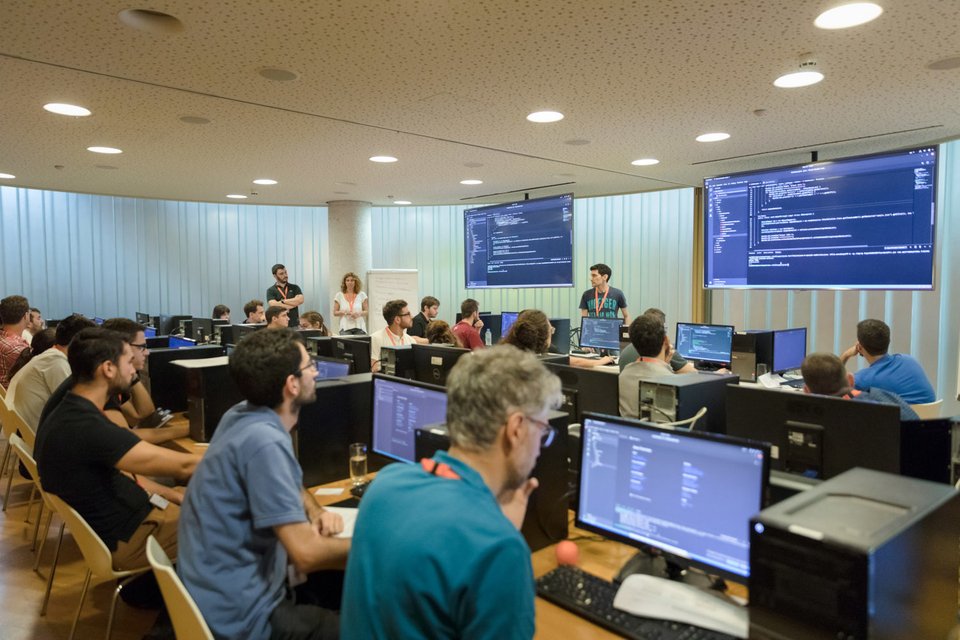 To πρόγραμμα Start at Upstream είναι διάσημο ανάμεσα στους μηχανικούς λογισμικού