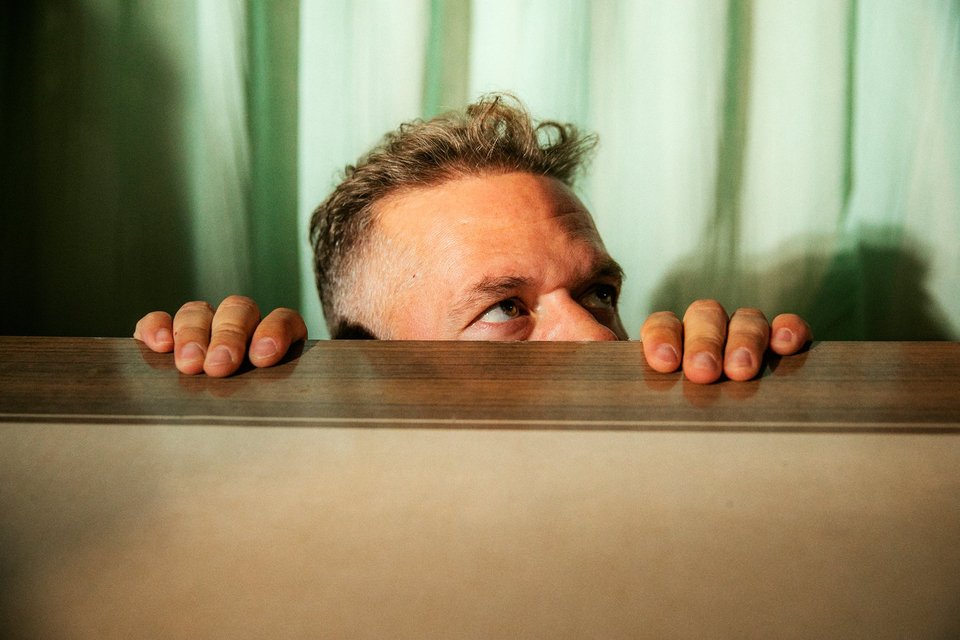 Ο Χρήστος Λούλης ερμηνεύει το Κράτος και τον Ερμή / Ανδρέας Σιμόπουλος