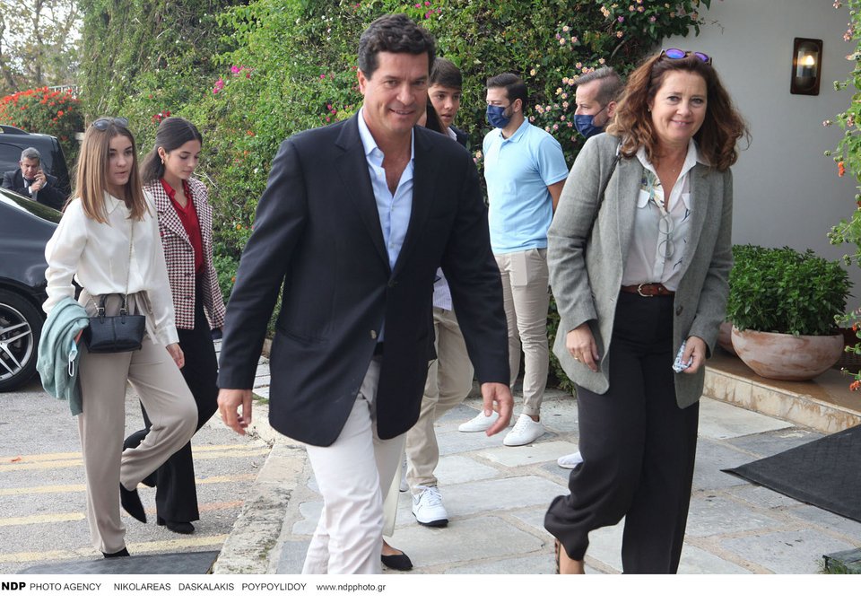 Carlos Morales Quintana, Αλεξία Γλίξμπουργκ