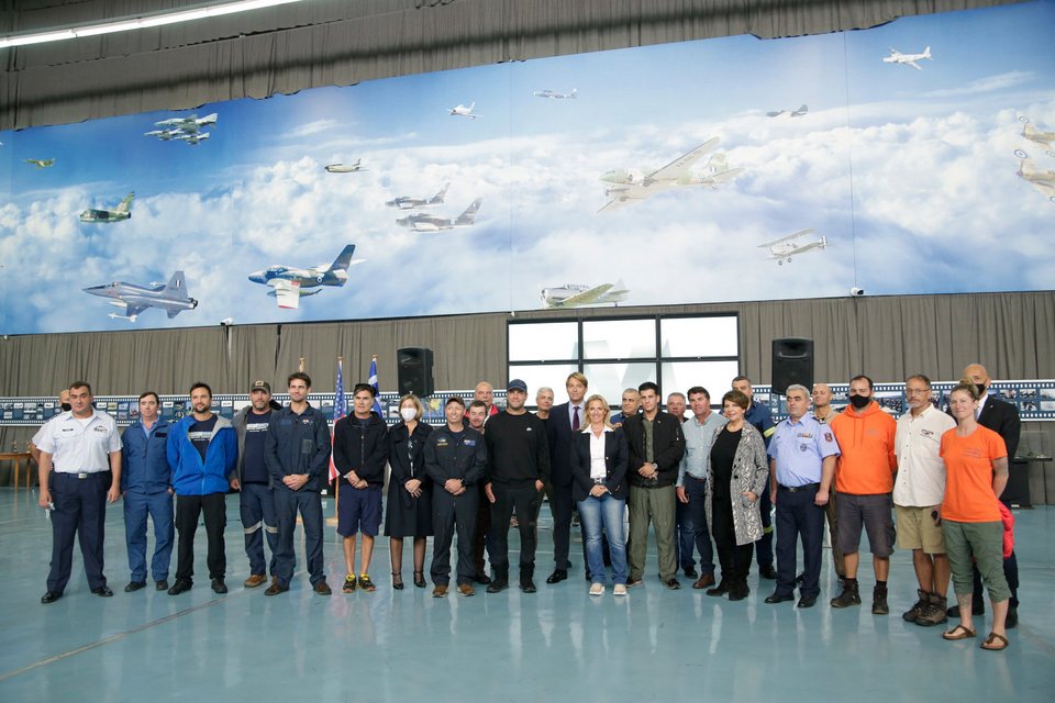 ελικόπτερα δωρεά MYTILINEOS