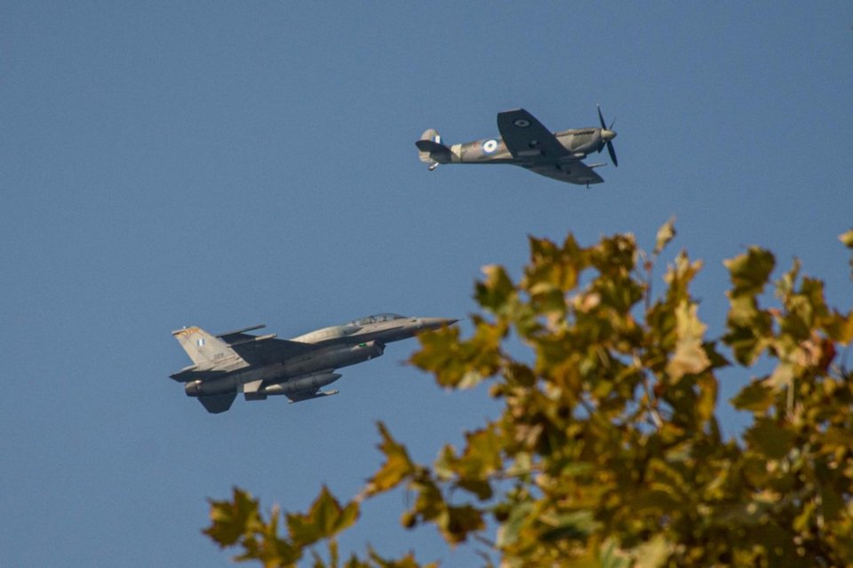 Το θρυλικό Spitfire στον ουρανό της Θεσσαλονίκης / Φωτογραφία: ΓΕΕΘΑ