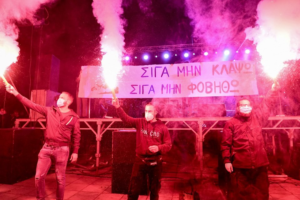 Στιγμιότυπο από τη συναυλία για τον Παύλο Φύσσα στο Σύνταγμα / Φωτογραφία: ΓΙΑΝΝΗΣ ΠΑΝΑΓΟΠΟΥΛΟΣ/EUROKINISSI
