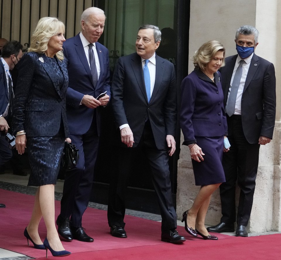 Το ζεύγος Μπάιντεν υποδέχτηκε ο Μάριο Ντράγκι και η σύζυγός του