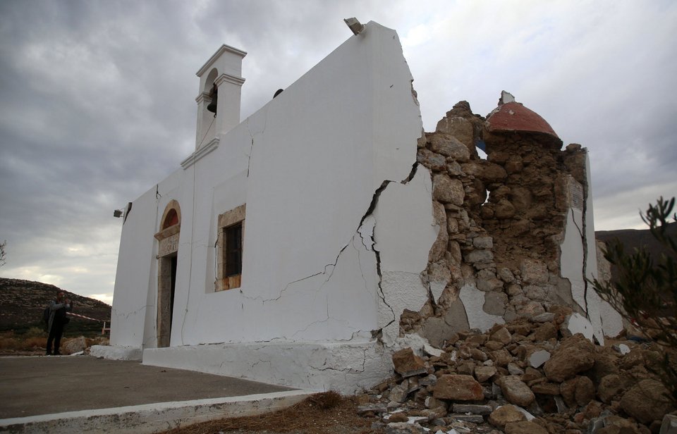 Μόνο ένα κομμάτι θυμίζει κάτι από τον ναό όπως ήταν πριν / Φωτογραφία: Image Online