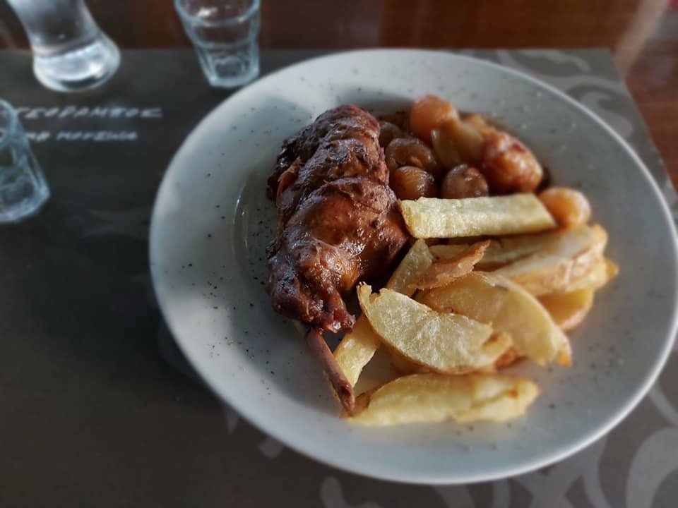 Koυνέλι στιφάδο