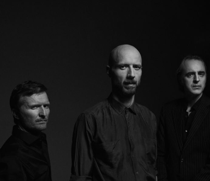 συγκροτημα 