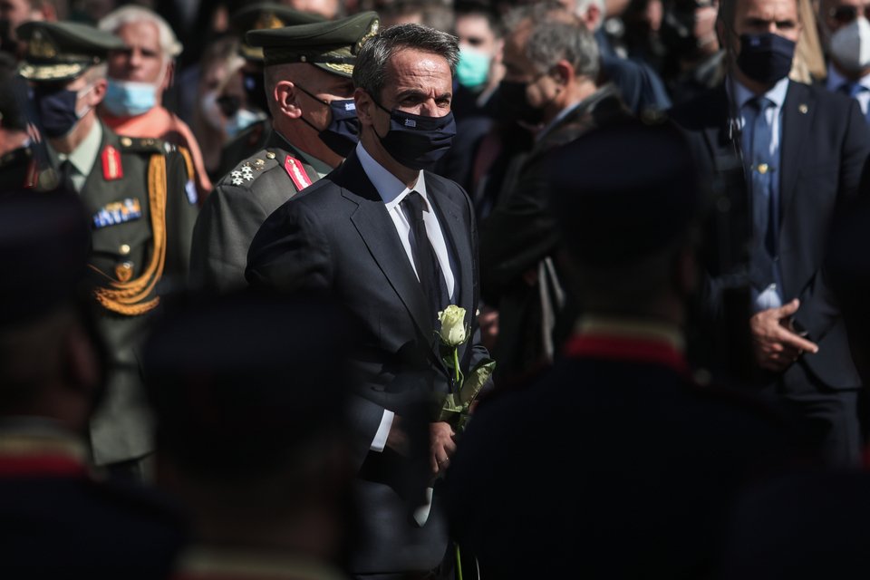 Ο Κυριάκος Μητσοτάκης κατά την άφιξή του στη Μητρόπολη/ Φωτογραφία eurokinissi