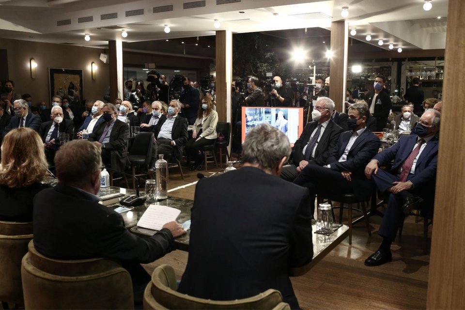Κατά τη διάρκεια της παρουσίασης του βιβλίου του Αλέξη Παπαχελά