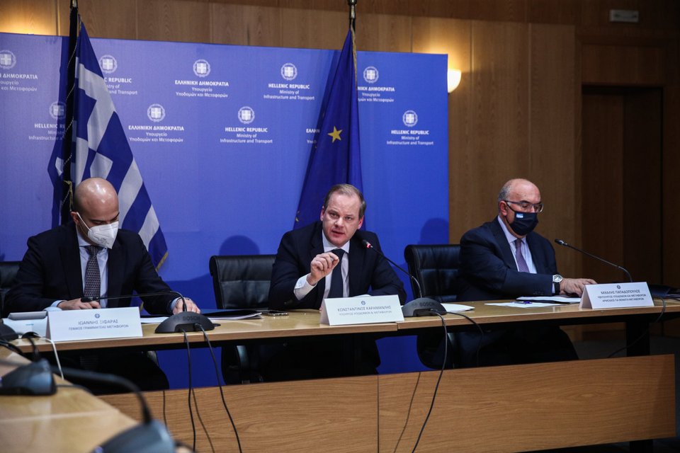 Οι νέοι από 17 ετών και πάνω πιάνουν τιμόνι / Φωτογραφία: ΣΩΤΗΡΗΣ ΔΗΜΗΤΡΟΠΟΥΛΟΣ-EUROKINISSI