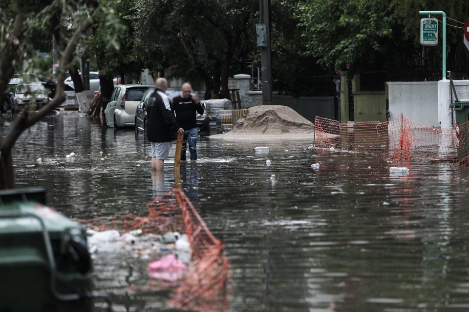 Πλημμύρες στην Καλλιθέα από την κακοκαιρία / Φωτογραφία: ΓΙΑΝΝΗΣ ΠΑΝΑΓΟΠΟΥΛΟΣ-EUROKINISSI